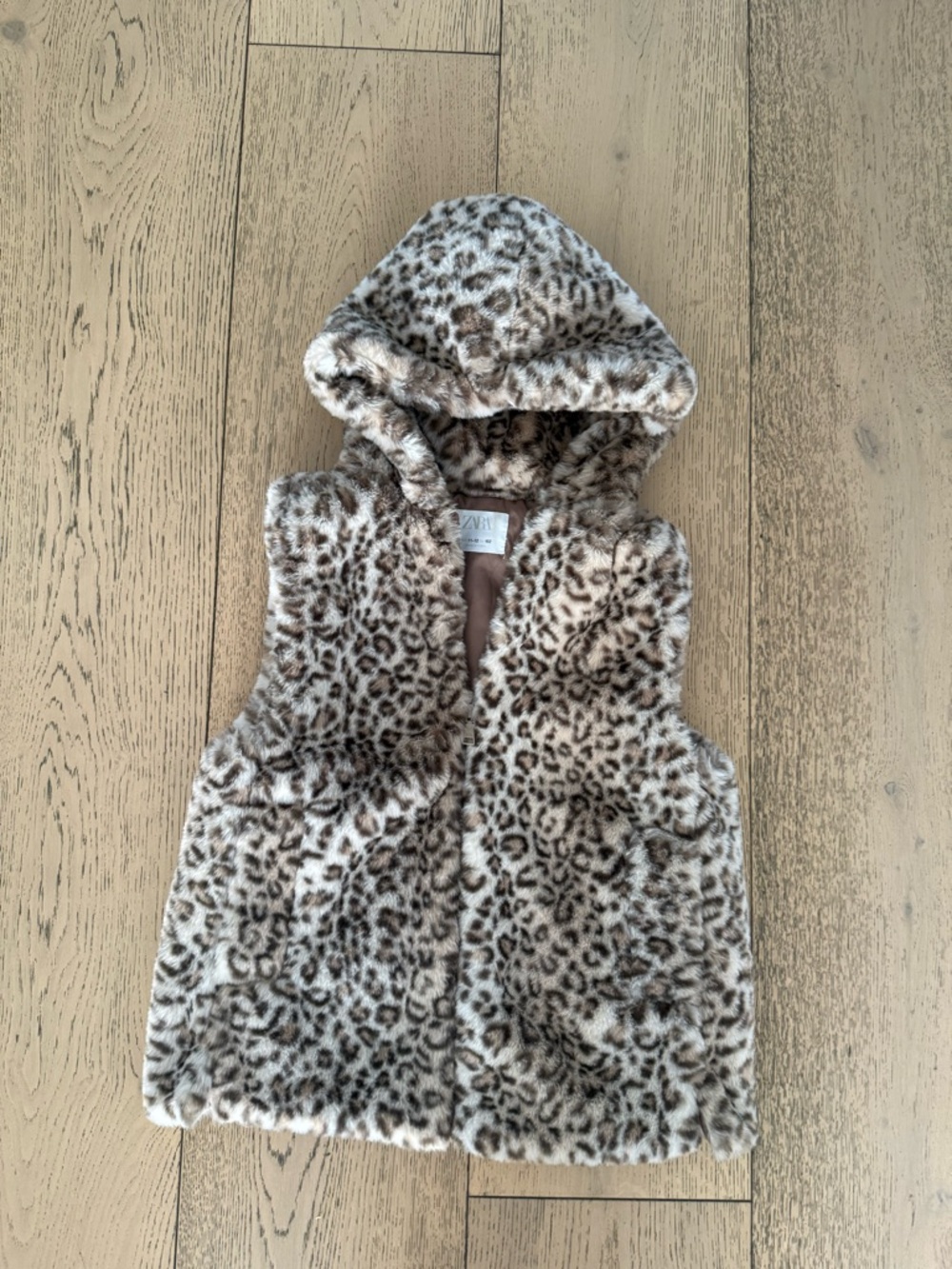 Zara kids Faux Fur Leopard Hooded Vest in Beige and Brown girls 11/12